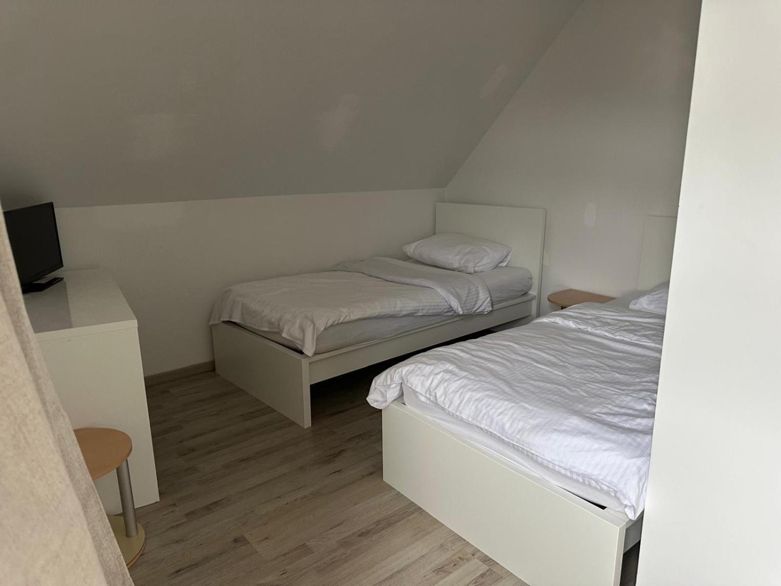 Upper-House Goldener Hirsch Hotell Aystetten Exteriör bild