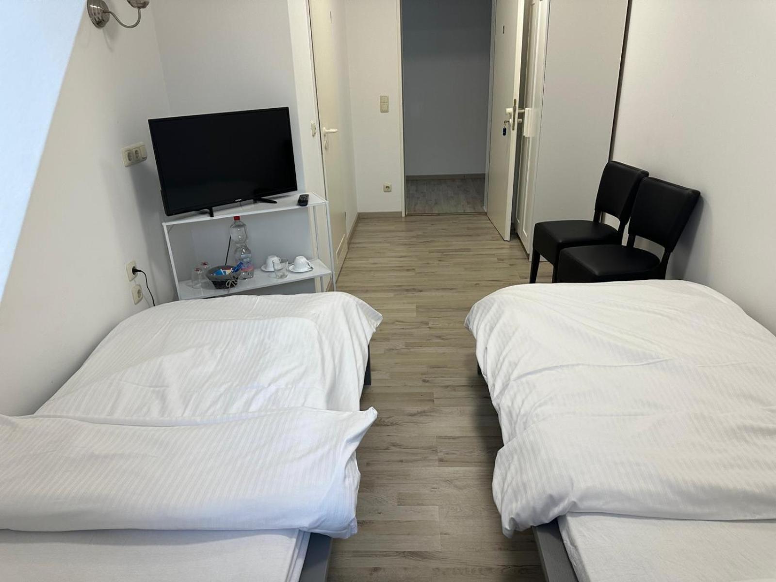 Upper-House Goldener Hirsch Hotell Aystetten Exteriör bild