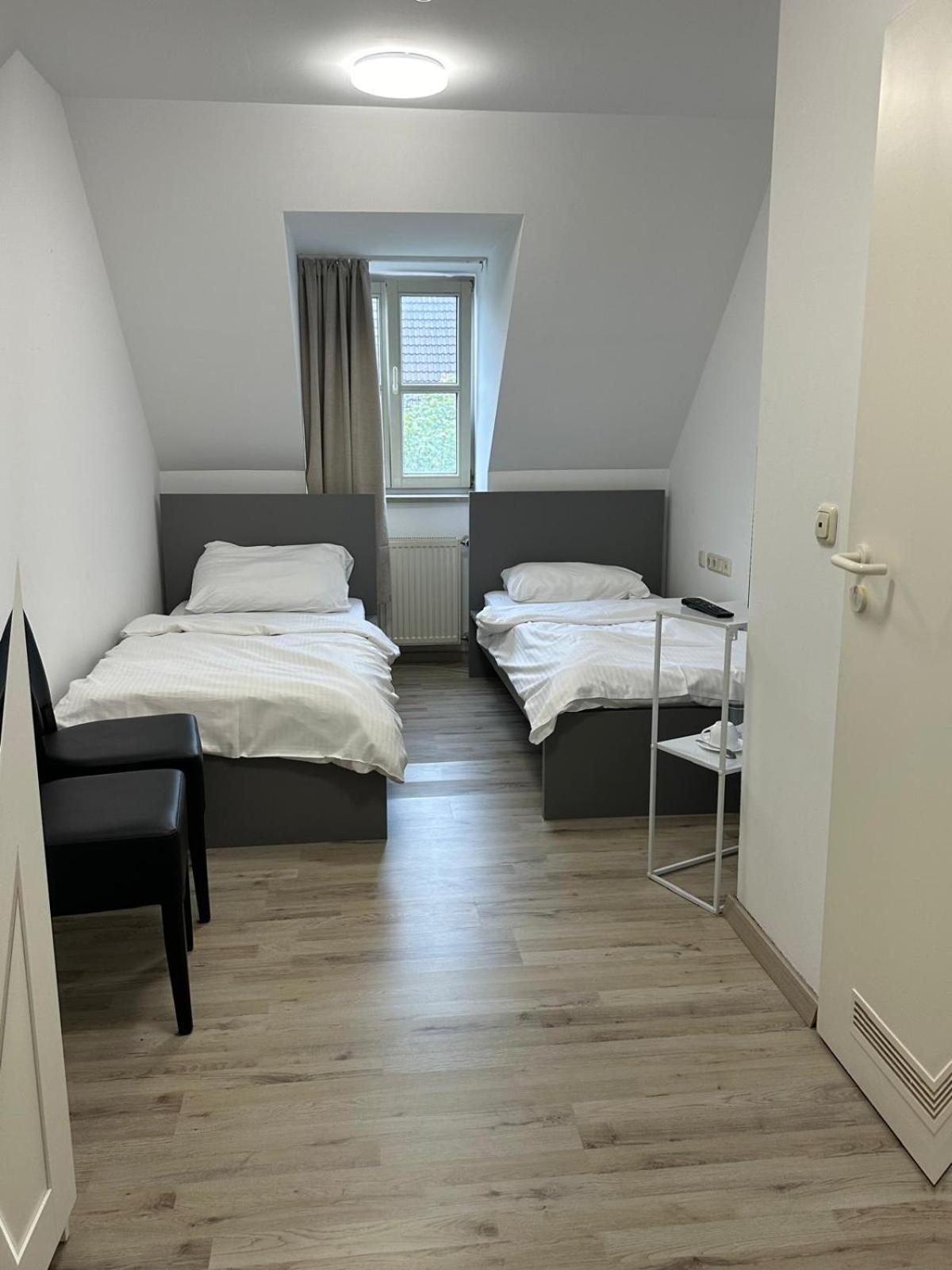 Upper-House Goldener Hirsch Hotell Aystetten Exteriör bild