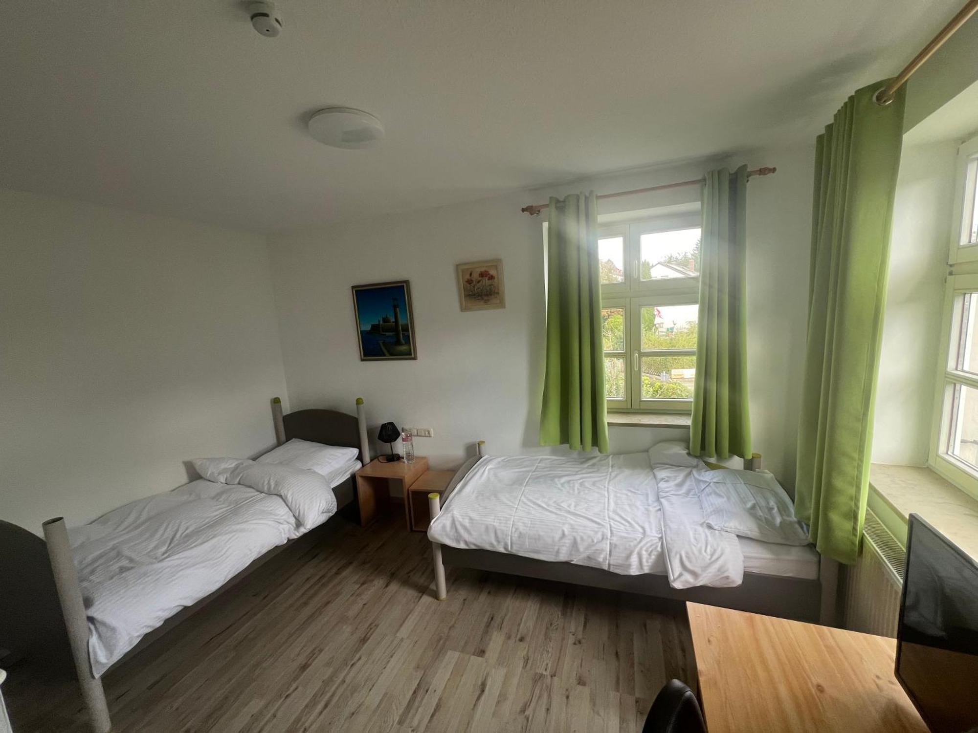 Upper-House Goldener Hirsch Hotell Aystetten Exteriör bild