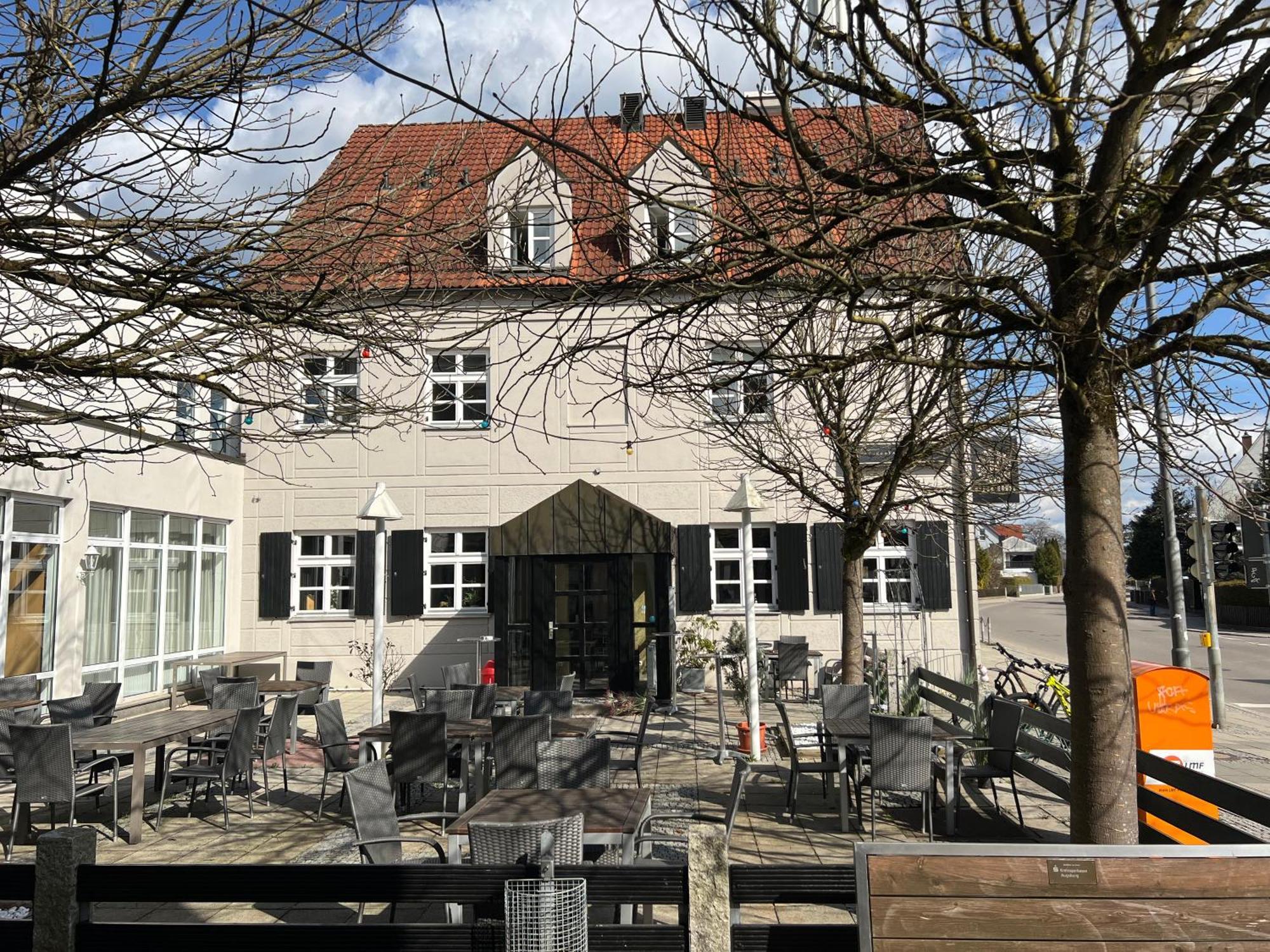 Upper-House Goldener Hirsch Hotell Aystetten Exteriör bild